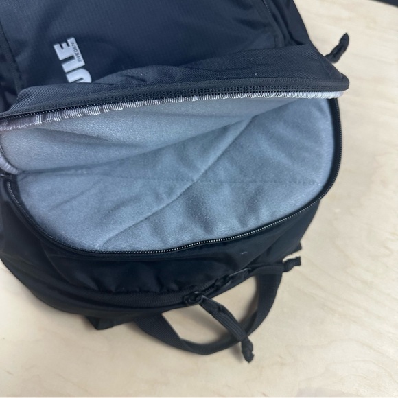 Thule Black Men's Backpack - Picture 8 of 9